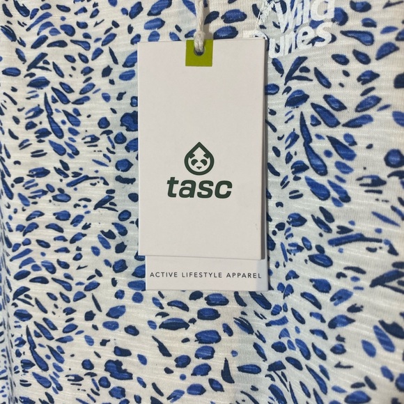 tasc Tank Top Sz Small NOLA Performance 2.0 Blue Topaz Watercolor “Wild Dunes” - Picture 4 of 11